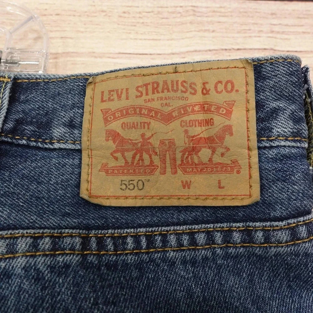 Levis 550 Relaxed Jeans Mens 48x29 Blue Medium Wash Tapered Denim